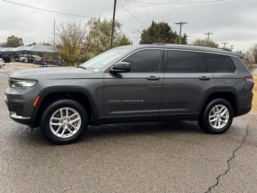 2022 Jeep Grand Cherokee L Laredo