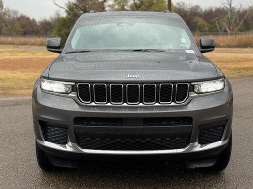 2022 Jeep Grand Cherokee L Laredo