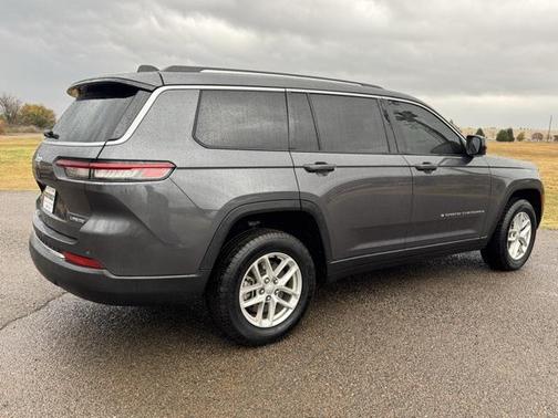 2022 Jeep Grand Cherokee L Laredo