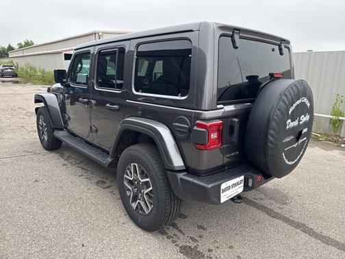 2025 Jeep Wrangler 4-Door Sahara 4x4