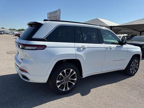2025 Jeep Grand Cherokee Overland