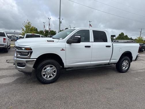 2025 RAM 2500 Tradesman Crew Cab 4x4 6'4' Box