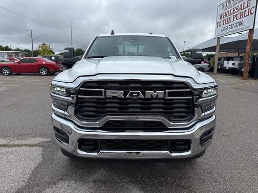 2025 RAM 2500 Tradesman Crew Cab 4x4 6'4' Box