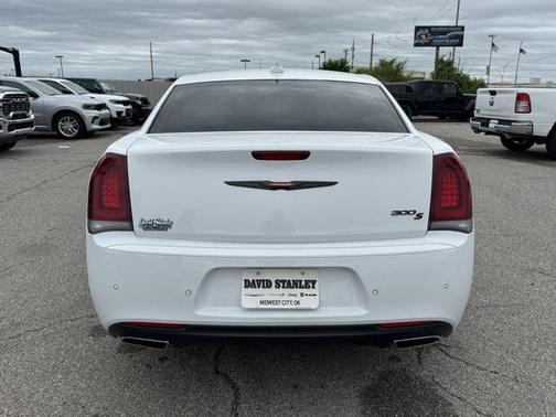 2022 Chrysler 300 S