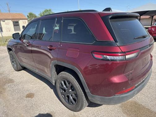 2024 Jeep Grand Cherokee Altitude