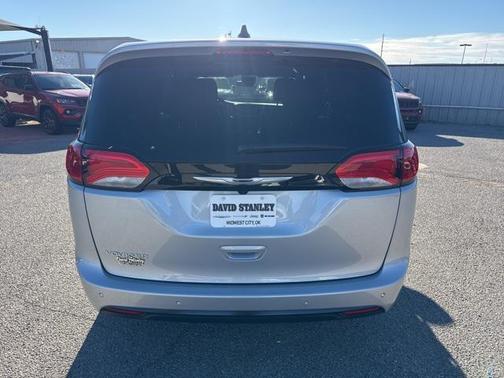 2026 Chrysler Voyager LX