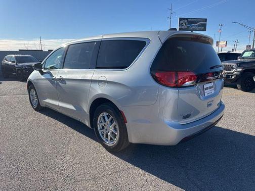 2026 Chrysler Voyager LX