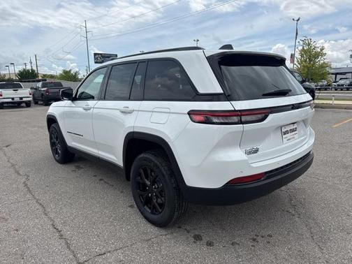 2025 Jeep Grand Cherokee Altitude