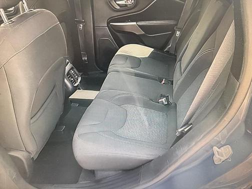 2021 Jeep Cherokee Latitude