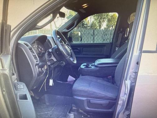 2021 RAM 2500 Tradesman Crew Cab 4x4 6'4' Box