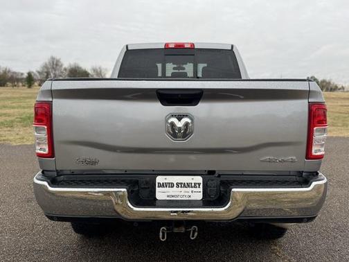 2021 RAM 2500 Tradesman Crew Cab 4x4 6'4' Box