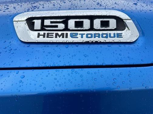 Hydro Blue Pearlcoat 2022 RAM 1500 Big Horn/Lone Star