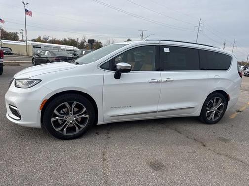 2026 Chrysler Pacifica L