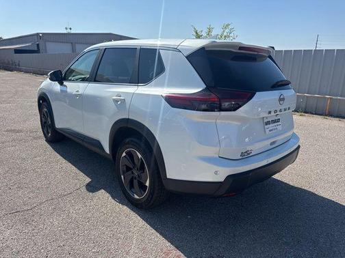 White Pearl 2025 Nissan Rogue SV