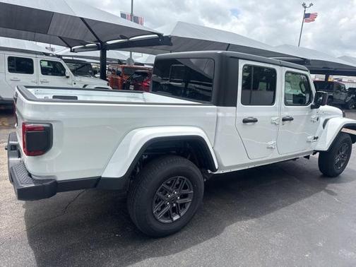 2025 Jeep Gladiator Sport S