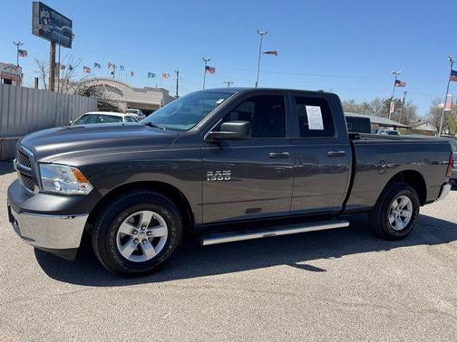 Granite Crystal Metallic Clearcoat 2016 RAM 1500 Tradesman