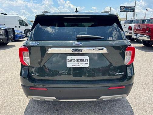 Forged Green Metallic 2022 Ford Explorer XLT