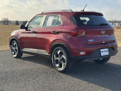2024 Hyundai VENUE SEL