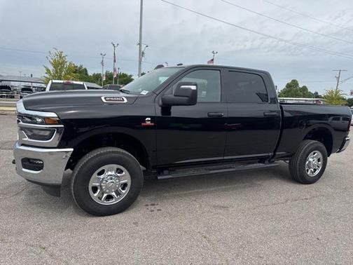 2025 RAM 2500 Tradesman Crew Cab 4x4 6'4' Box
