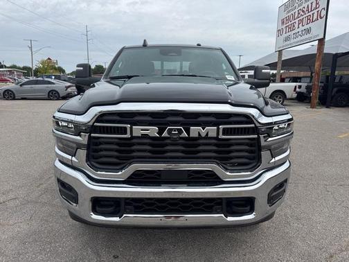 2025 RAM 2500 Tradesman Crew Cab 4x4 6'4' Box