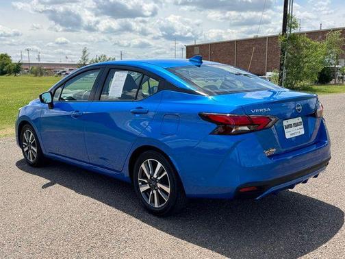 Electric Blue Metallic 2023 Nissan Versa 1.6 SV