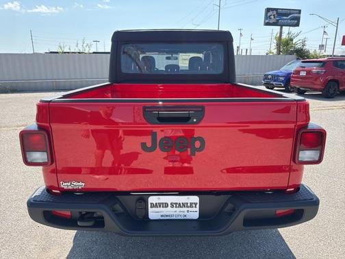 2025 Jeep Gladiator Sport