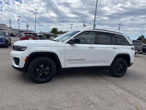 2025 Jeep Grand Cherokee Altitude