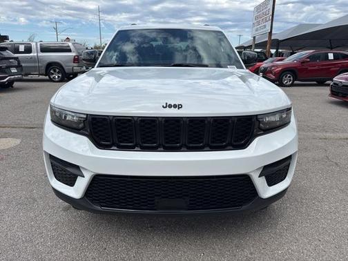 2025 Jeep Grand Cherokee Altitude