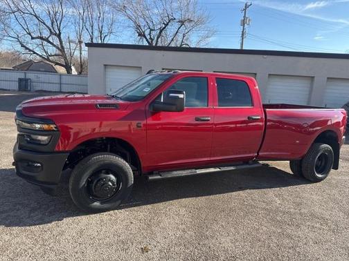2026 RAM 3500 Tradesman Crew Cab 4x4 8' Box