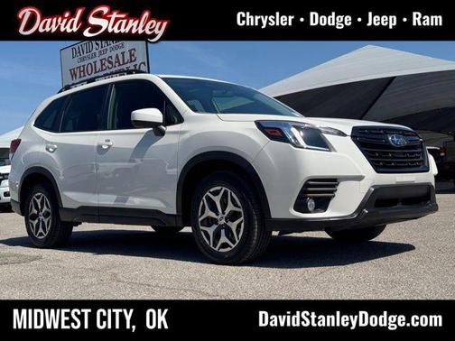 Crystal White Pearl 2023 Subaru Forester Premium