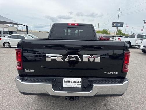 2025 RAM 2500 Tradesman Crew Cab 4x4 6'4' Box