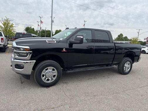 2025 RAM 2500 Tradesman Crew Cab 4x4 6'4' Box