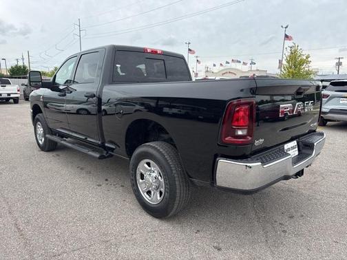 2025 RAM 2500 Tradesman Crew Cab 4x4 6'4' Box