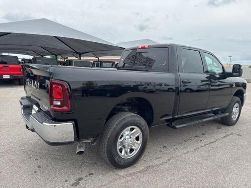 2025 RAM 2500 Tradesman Crew Cab 4x4 6'4' Box