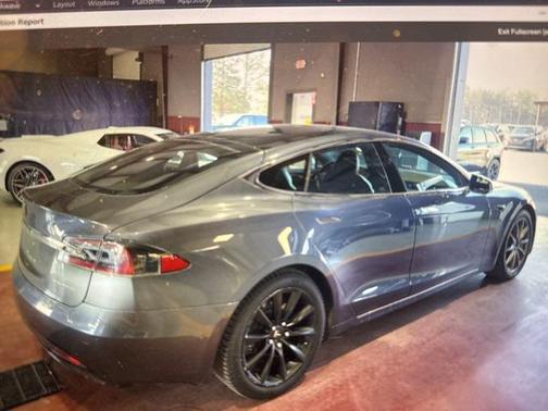 2021 Tesla Model S Long Range