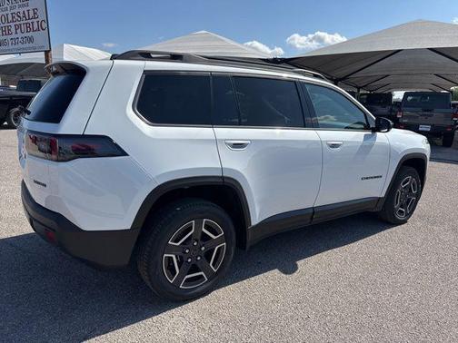 Bright White Clearcoat 2026 Jeep Cherokee Limited