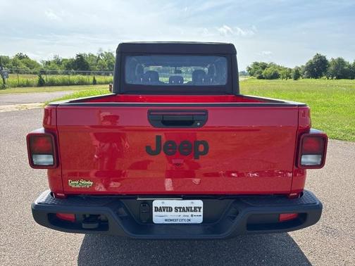 2025 Jeep Gladiator Sport
