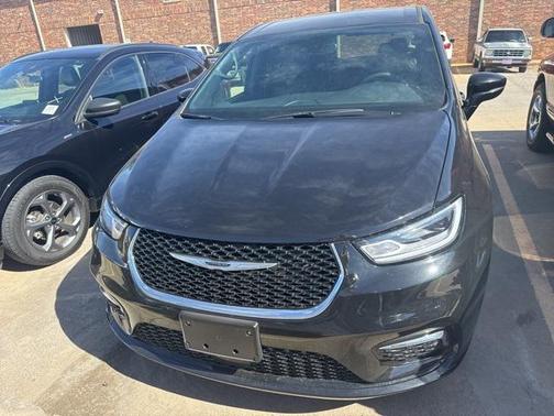 2025 Chrysler Pacifica L