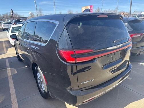 2025 Chrysler Pacifica L