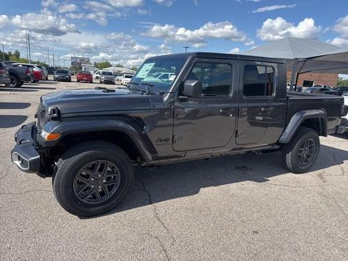 2025 Jeep Gladiator Sport S