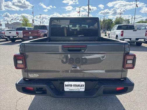 2025 Jeep Gladiator Sport S
