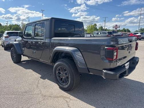 2025 Jeep Gladiator Sport S