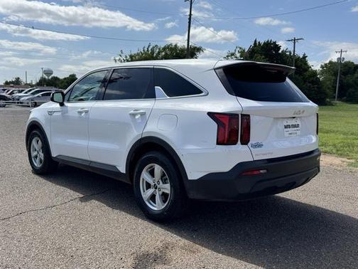 2023 Kia Sorento LX