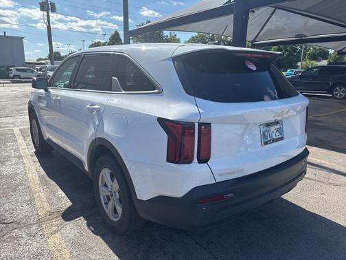 2023 Kia Sorento LX