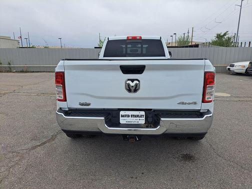 Bright White Clearcoat 2022 RAM 3500 Tradesman Crew Cab 4x4 8' Box