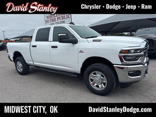 Bright White Clearcoat 2026 RAM 2500 Tradesman Crew Cab 4x4 6'4' Box