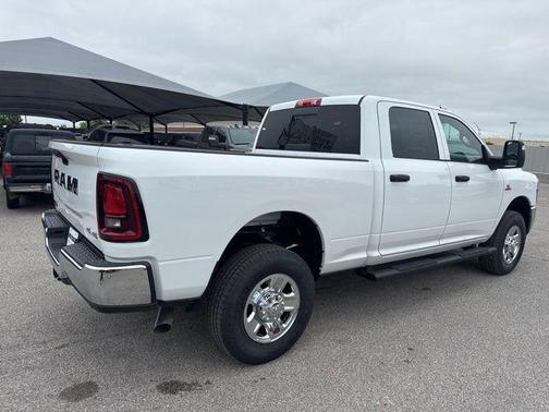 Bright White Clearcoat 2026 RAM 2500 Tradesman Crew Cab 4x4 6'4' Box