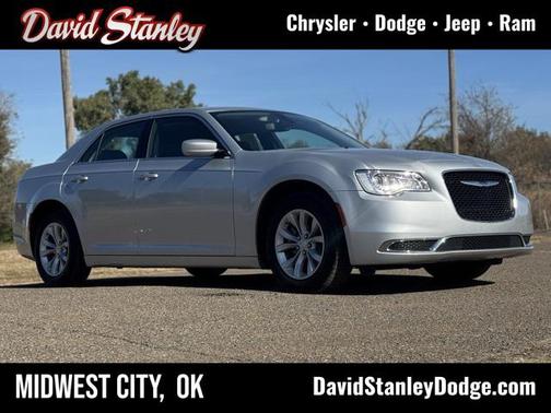 2023 Chrysler 300 Touring