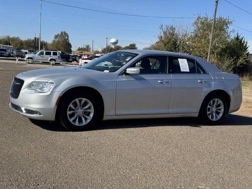 2023 Chrysler 300 Touring