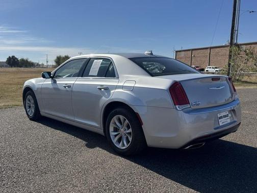 2023 Chrysler 300 Touring